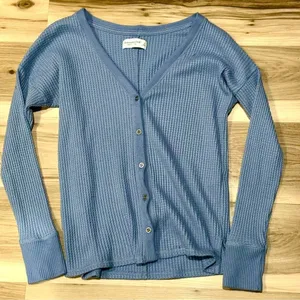 Abercrombie and Fitch Soft AF Cozy Blue Waffle Knit Long Sleeve Top Womens Small thumbnail 1