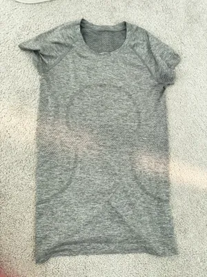 Lululemon Grey Swiftly Tech size 4 thumbnail 1