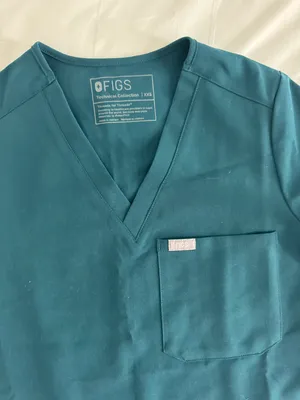 FIGS Scrub Top thumbnail 2