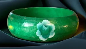Vintage green wooden hand painted flower bangle bracelet thumbnail 1