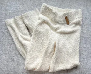 SKIMS Pants thumbnail 1