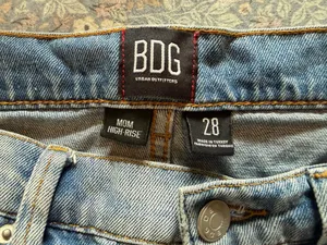 BGD Urban Outfitters Jeans High-Rise Mom thumbnail 4