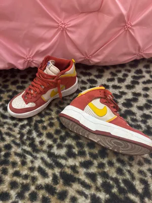 Nike High-Top Dunk Sneakers thumbnail 3