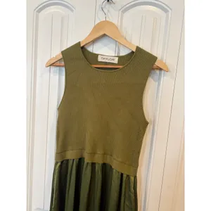 Taylor‎ Green Tank Maxi Dress Size large thumbnail 3