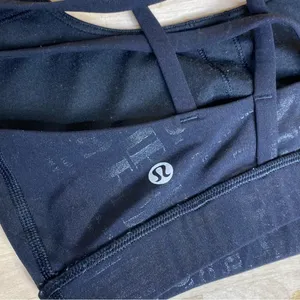 Lululemon Black Energy Manifesto Rare Sports Bra 4 thumbnail 3
