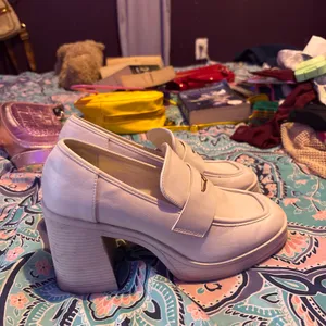 MIA Women's Deena Round Toe Platform Lug Sole Loafers Bone Size 9.5 thumbnail 4