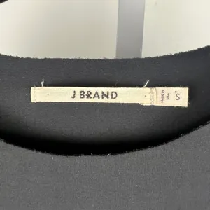 J Brand Black Scuba Short Sleeve Top Structured Raw Hem‎ Size S JW50WO4457 thumbnail 4