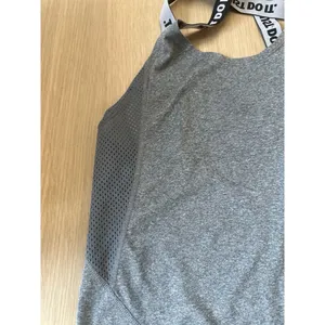 Nike Dri Fit Just Do It Tank Top Women's Size Small Gray/Black Band Logo thumbnail 3
