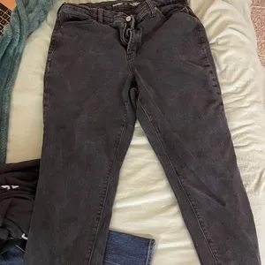 Ripped Black Jeans thumbnail 1