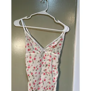Women's Sz Medium Lace Edge Floral Print Slip Dress White Pink V-Neck Sheer Mini thumbnail 4