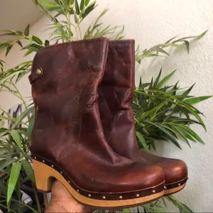 UGG Y2K Brown Lynnae Leather Shearling Fold Over Boot Wood Heel Bratz Whimsi 2000s #Fairy #Cottagecore Sz 10 thumbnail 8