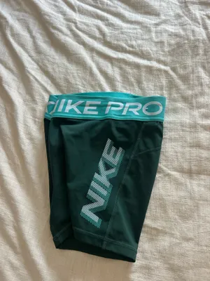 Nike pros thumbnail 2