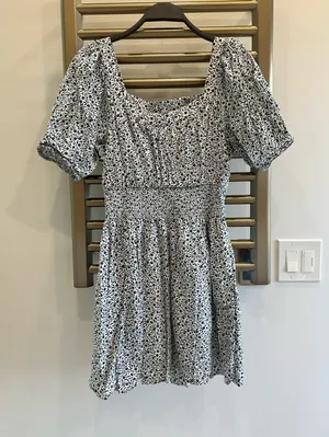 Old Navy Floral Dress thumbnail 1
