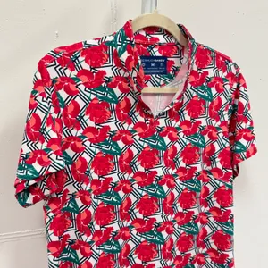 Bermuda Sands Women's Red‎ Floral Performance Golf Polo Shirt UPF 50 Wick Away M thumbnail 5