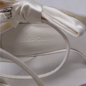 Oleg Cassini Women Heels Size 7.5 Ivory Satin Bow Party Wedding Bridal Sandals thumbnail 12