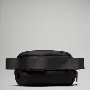 NWT PRIDE lululemon athletica 1L‎ everywhere belt bag limited colorway edition thumbnail 6