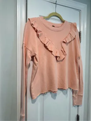 NWOT Free People Size XS Pink Ooh La Ruffle Yoke Long Sleeve Raw Hem Sweatshirt thumbnail 4