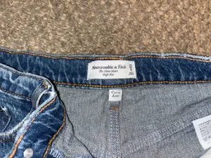Abercrombie Shorts High-Rise Curve Love Mom thumbnail 2