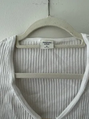 Abercrombie & Fitch White Ribbed Sweater thumbnail 4