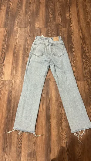 ZARA Jeans Straight High-Rise Light Wash Leg Raw Hem thumbnail 2