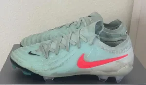 Nike women’s soccer cleats thumbnail 1