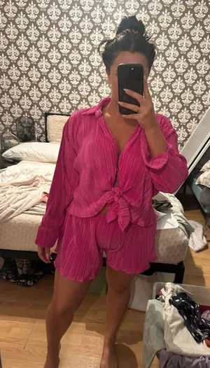 VICI Plisse High Waist Shorts/ Long Sleeve Top Set - Magenta thumbnail 3