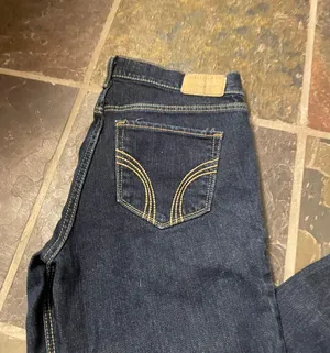 Jeans thumbnail 2