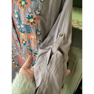Luna Moon Womens Gray Embroidered Floral‎ Tunic Blouse Roll Tab Sleeve Medium thumbnail 4