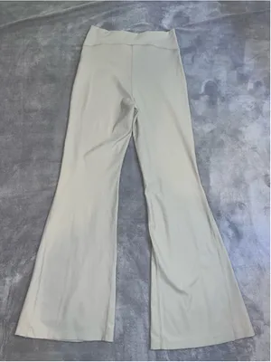 Women's Old Navy Active Super-Flare Pants Size M Beige thumbnail 6