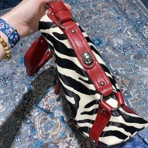 zebra tote bag & wallet thumbnail 3