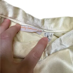 ✨ Vintage Betty Hanson Satin Midi Skirt‎ XS Cream White Slip Style ✨ thumbnail 3