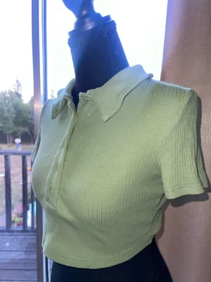 Green top thumbnail 3