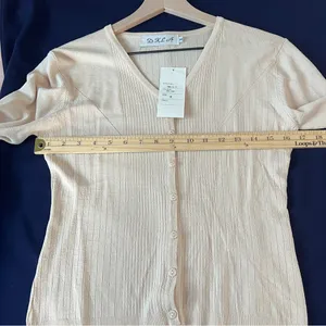 DKLA Beige Stretch Knit Ribbed Long Sleeve V-Neck‎ Button Front Cardigan Size M thumbnail 11