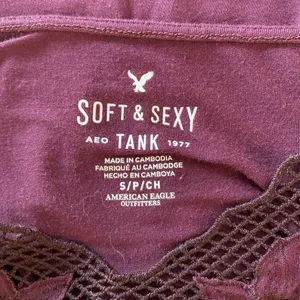 American Eagle Soft & Sexy Lace Trim Tank Top Burgundy Spaghetti Strap Camisole thumbnail 3