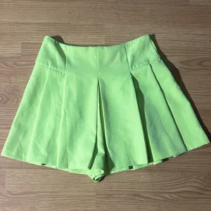 Do+Be light neon yellow/green pleated mini skort. Women’s small thumbnail 9