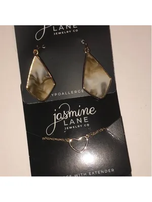 Jasmine Lane Gold Tone Cream Earrings and Necklace Set thumbnail 2