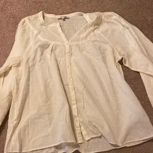 Madewell cream textured‎ button down blouse M thumbnail 1