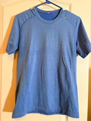 Lululemon blue swiftly. Sz Small. Excellent condition thumbnail 1