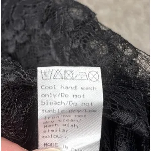 Black Lace Top Size 4 Small Dark Coquette Sheer Witchy Vamp Bell Sleeve Retro thumbnail 10
