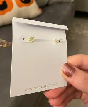 Kendra Scott Stud Earrings thumbnail 3