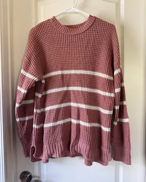 SO Waffle-Knit Mauve Pink Crewneck with White Stripes / D4 thumbnail 1