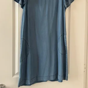 LOFT Light Blue Denim Women’s Dress Sz 12. Relax fit. thumbnail 5