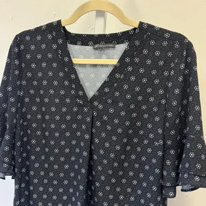 Adrianna Papell Navy Blue Floral Tiered Bell Sleeve V-Neck Blouse Top Small thumbnail 3