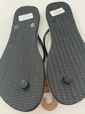 NWT Havaianas Women’s Slim Coral Slip on Black & White Flip Flops thumbnail 11