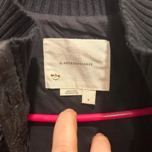 Anthropologie Quilted Button Front Vest Black Ribbed Collar Sleeves Womens‎ L thumbnail 3