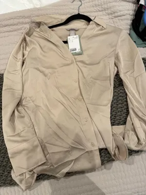 H&M Button-Up Blouse Long Sleeve thumbnail 2