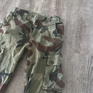 Womens Cargo High Rise Pant Multiple Size 4 thumbnail 2