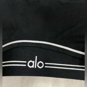 Alo Yoga NWT Airbrush Heart Throb Sports Padded Bra Black/White Size S thumbnail 9