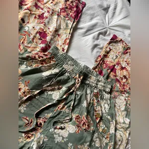 Floral Flowy Pants Green thumbnail 2