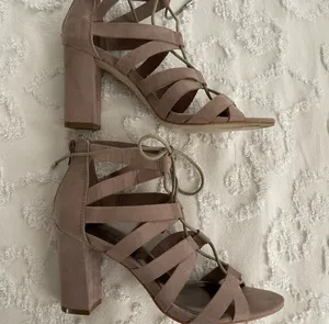 Steve Madden Madden Girl lace up block heel sandals thumbnail 3
